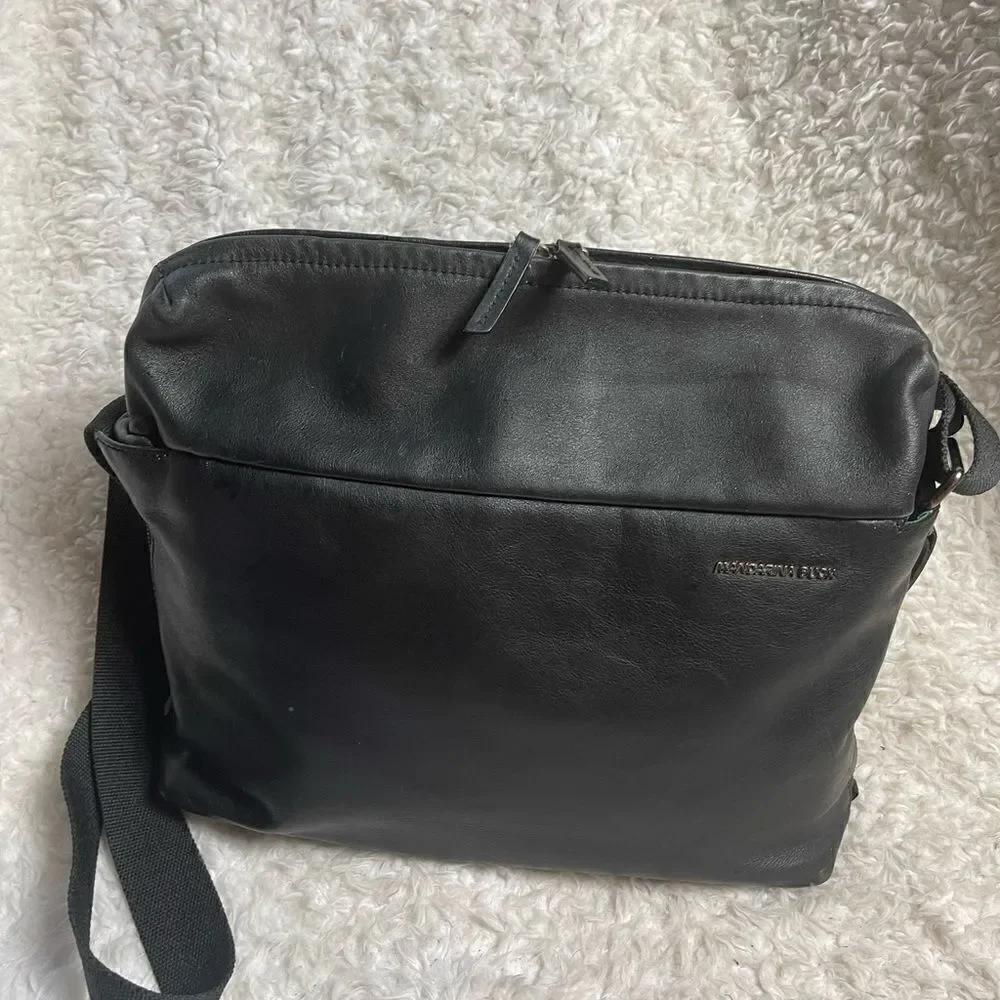 Mandarina Duck Soft Leather Black laptop,Computer office shoulder bag